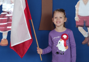 Basia z flagą Polski w ręku
