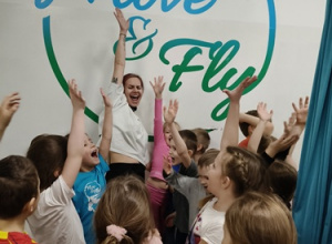 MOVE AND FLY