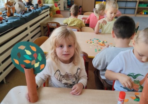Kolorowe drzewa.
