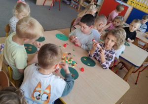 Kolorowe drzewa.
