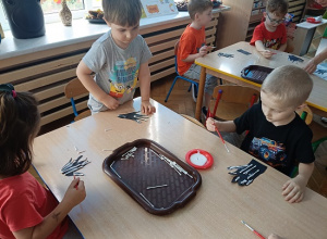 Dłoń - praca plastyczno- techniczna