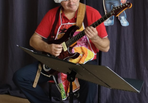 Poznajemy gitarę.