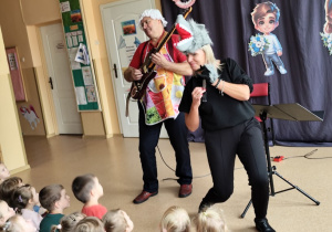 Poznajemy gitarę.
