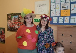 Panie w przebraniach Pani jesieni