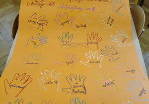 plakat z podziękowaniami dla seniorów