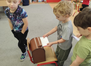 Malujemy list do Świętego Mikołaja i wysyłamy