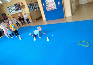 Ćwiczenia z piłeczkami.