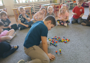 Patyczki i do dzieła.