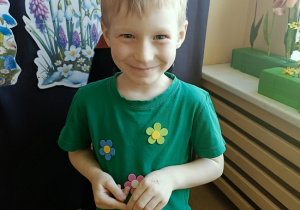 zabawa dzieci podczas balu wiosny