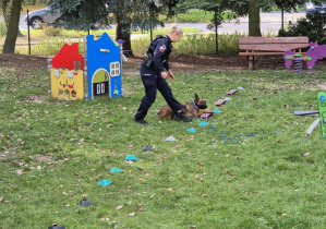 Spotkanie z policjantkami z psem.